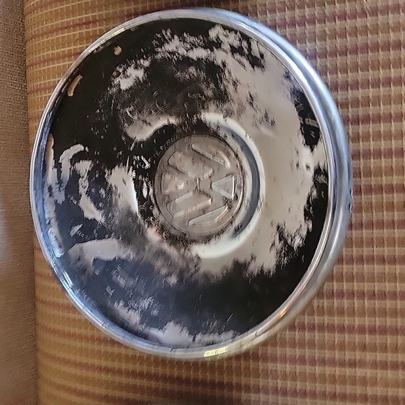 VW Vintage Chrome Hubcaps (3) - Picture 5 of 8